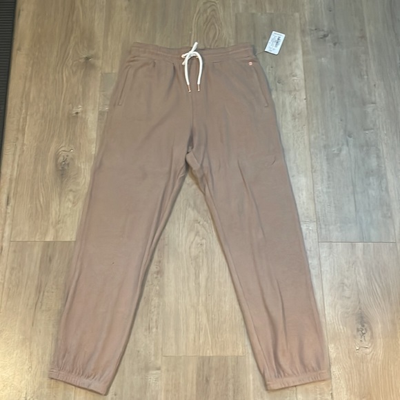 Volcom- Lived in Lounge fleece set. Never worn, tags on new 10/10 condition - Picture 3 of 3